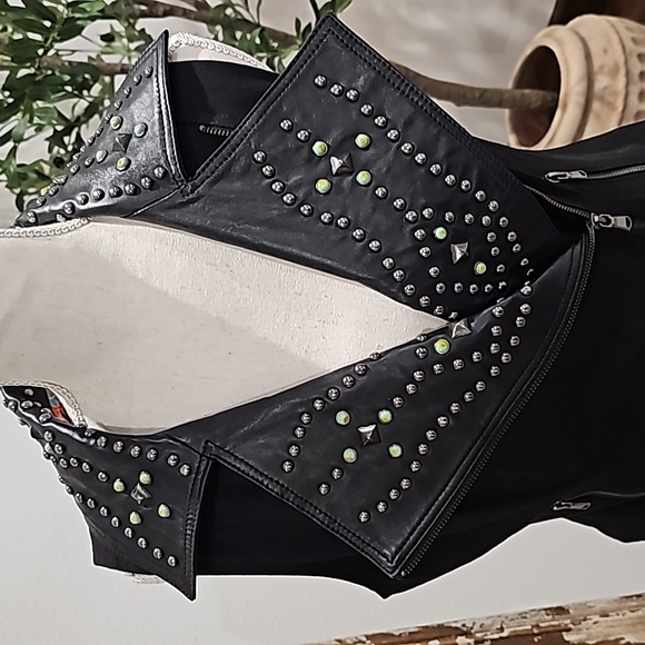 Tasha Polizzi Leather Vest 😍 - Picture 2 of 12